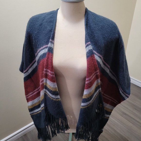 dark blue with striped aztec pattern shrug - Picture 4 of 4